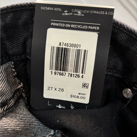 Levi's Women’s Baggy Cropped Jeans - Black - Picture 3 of 5